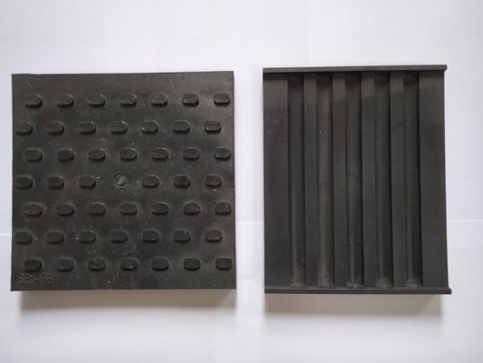 Podkładki kolejowe wykorzystują termoplastyczny polieterowy elastomer estrowy;absorbent wstrząsów
